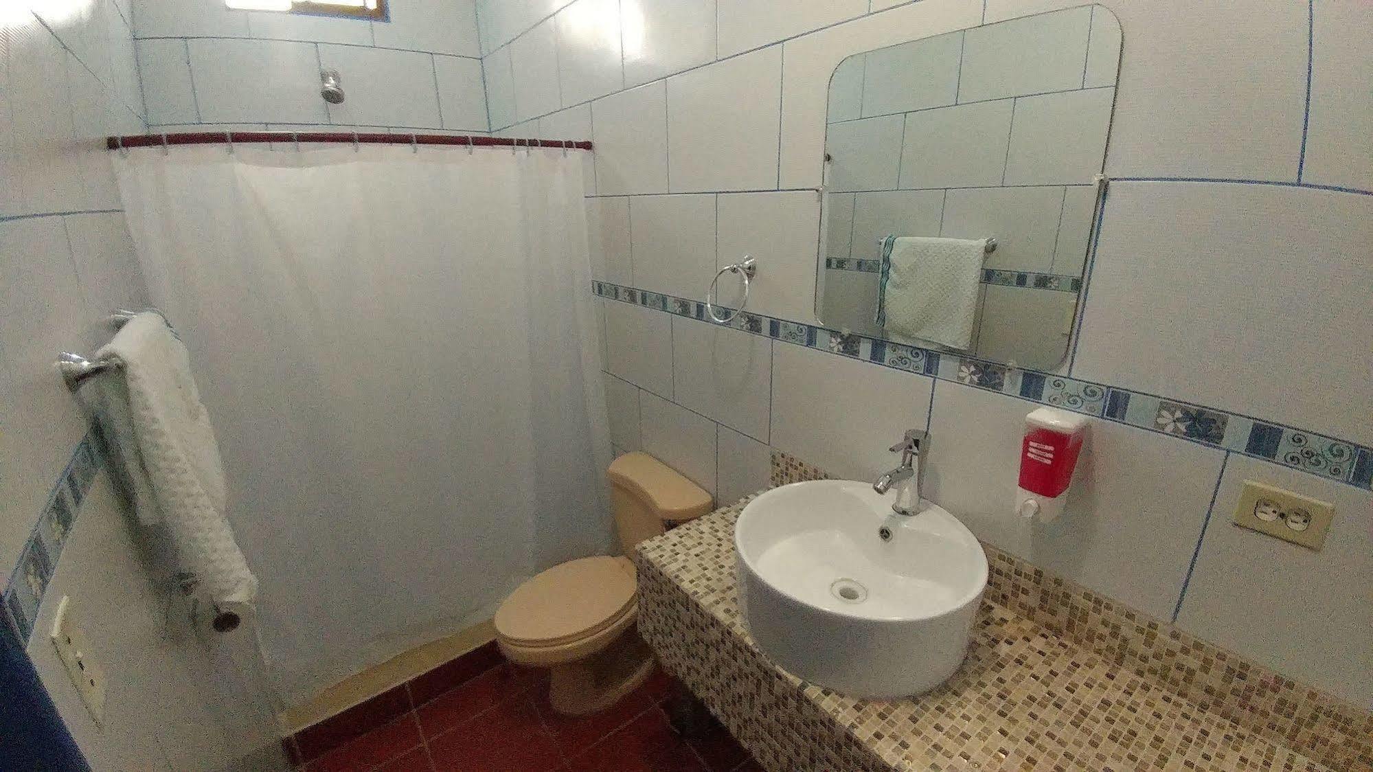 Hotel El Internacional Granada Ngoại thất bức ảnh
